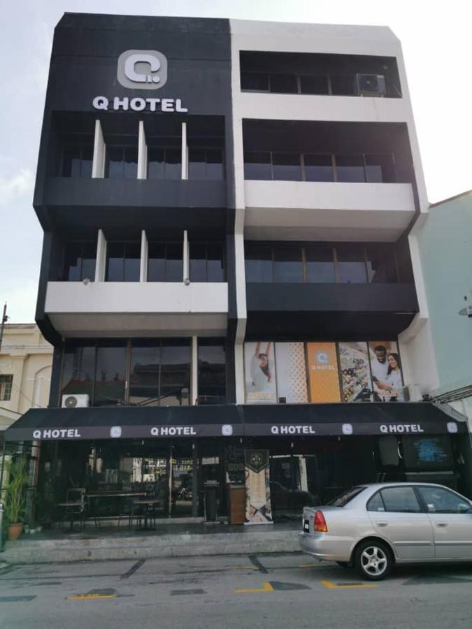 Q Capsule Hotel George Town Bagian luar foto